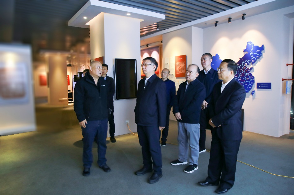 市场监管总局副局长蒲淳调研中国纤维质量监测中心文化展厅